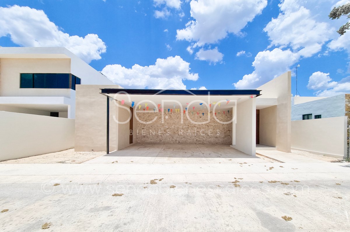 1576-Casa-en-venta-de-una-planta-con-3-recamaras-y-alberca-en-Rocio-Country-Living-HMA (3).jpg